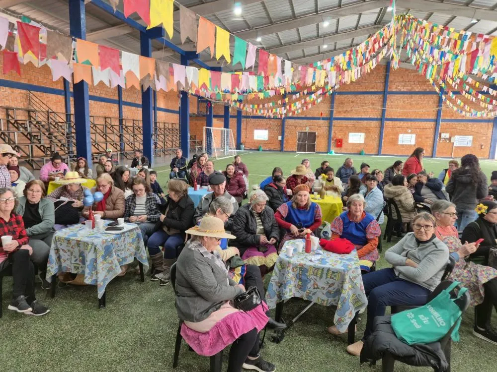 CRAS de Derrubadas promove integração com festa junina para grupos acompanhados pela assistência social