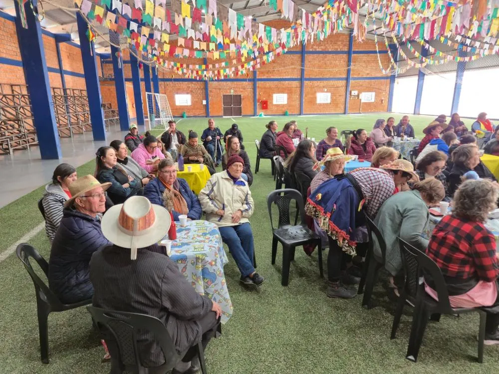 CRAS de Derrubadas promove integração com festa junina para grupos acompanhados pela assistência social