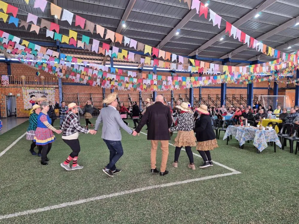 CRAS de Derrubadas promove integração com festa junina para grupos acompanhados pela assistência social