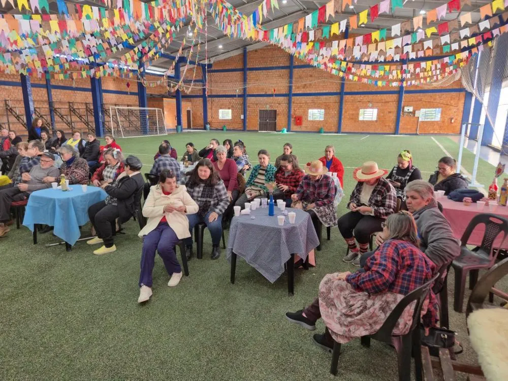 CRAS de Derrubadas promove integração com festa junina para grupos acompanhados pela assistência social
