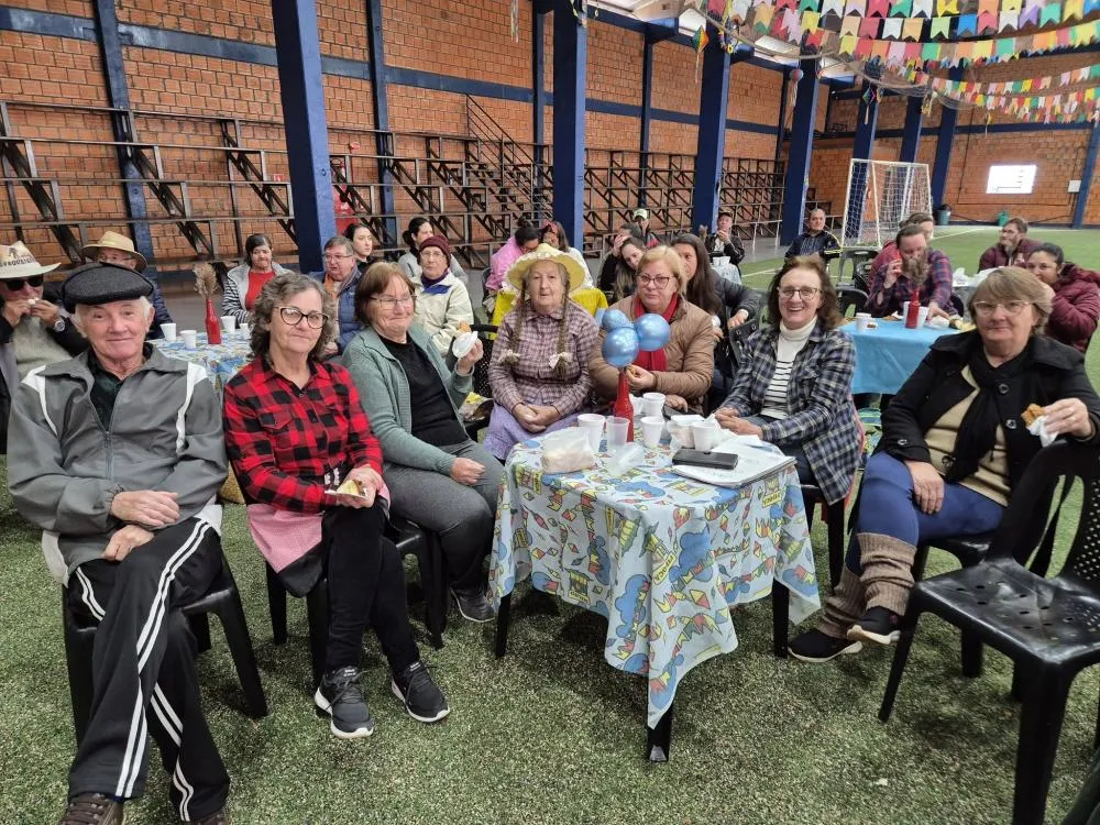 CRAS de Derrubadas promove integração com festa junina para grupos acompanhados pela assistência social