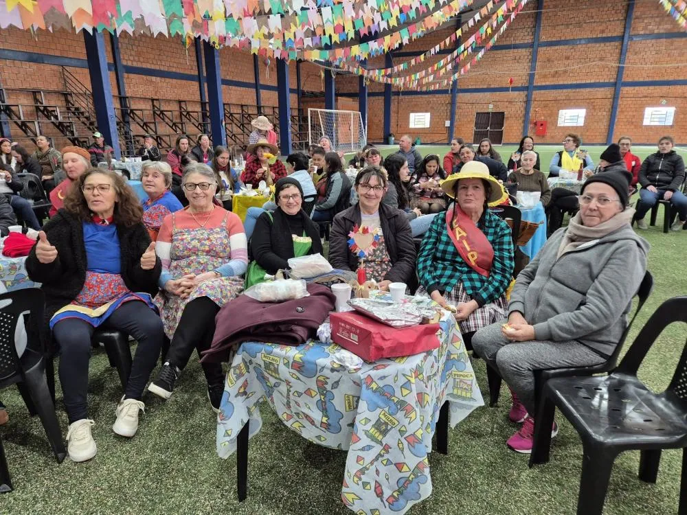 CRAS de Derrubadas promove integração com festa junina para grupos acompanhados pela assistência social