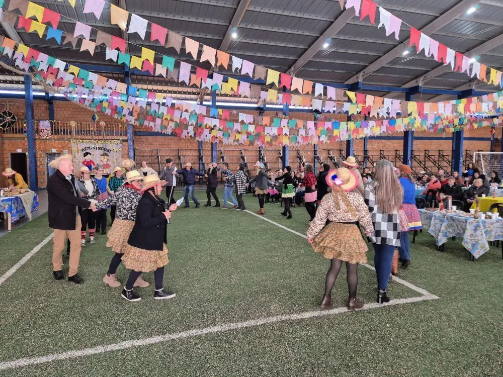 CRAS de Derrubadas promove integração com festa junina para grupos acompanhados pela assistência social
