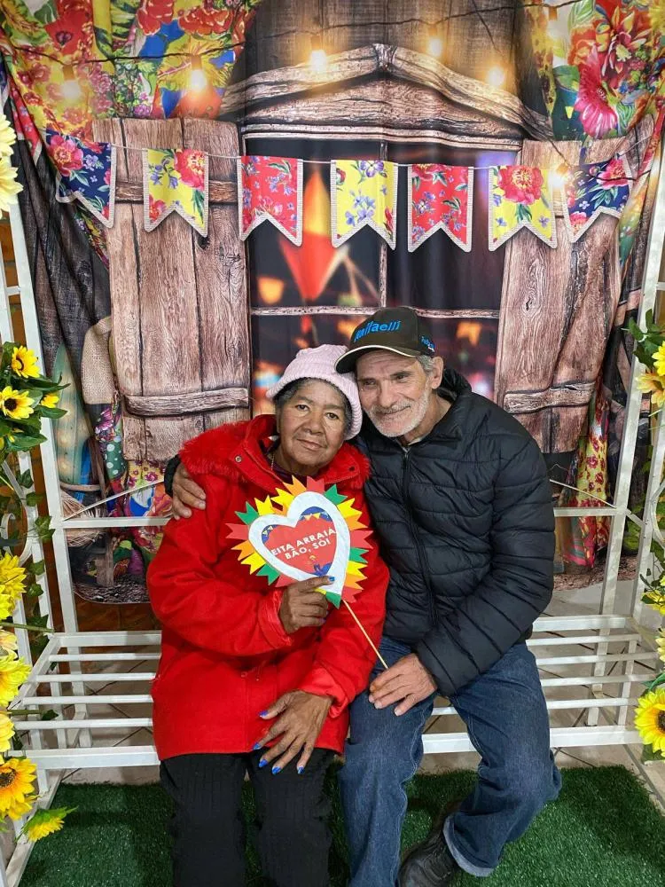 Grupo Reviver celebra São João com alegria 