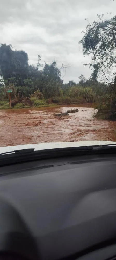 Fortes chuvas comprometem estradas do interior de Derrubadas
