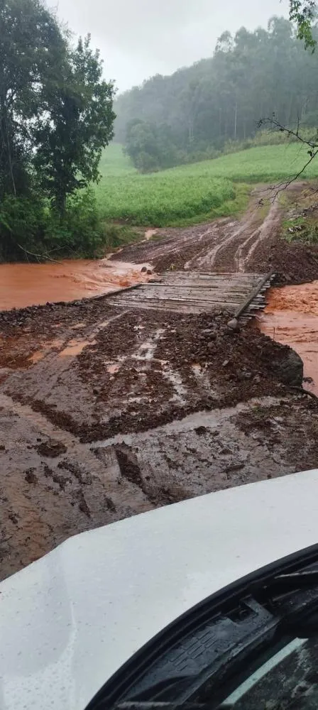 Fortes chuvas comprometem estradas do interior de Derrubadas