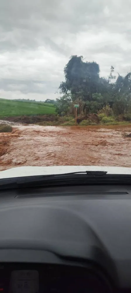 Fortes chuvas comprometem estradas do interior de Derrubadas