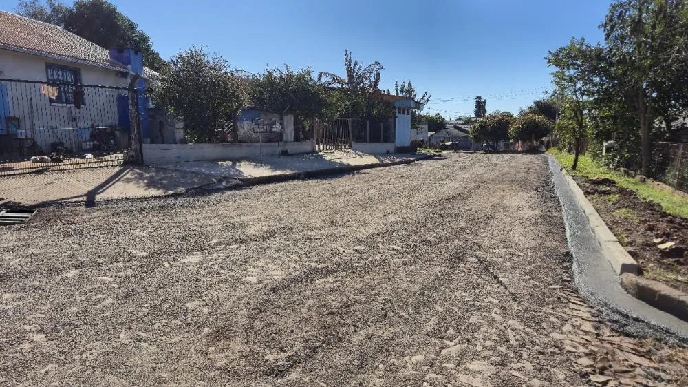 Infraestrutura urbana ganha reforço com pavimentação de ruas no Bairro Operário