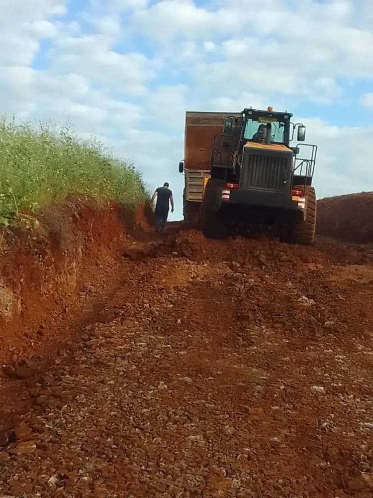 Prefeitura de Vista Gaúcha realiza melhorias em estradas da Linha Presidente Kennedy