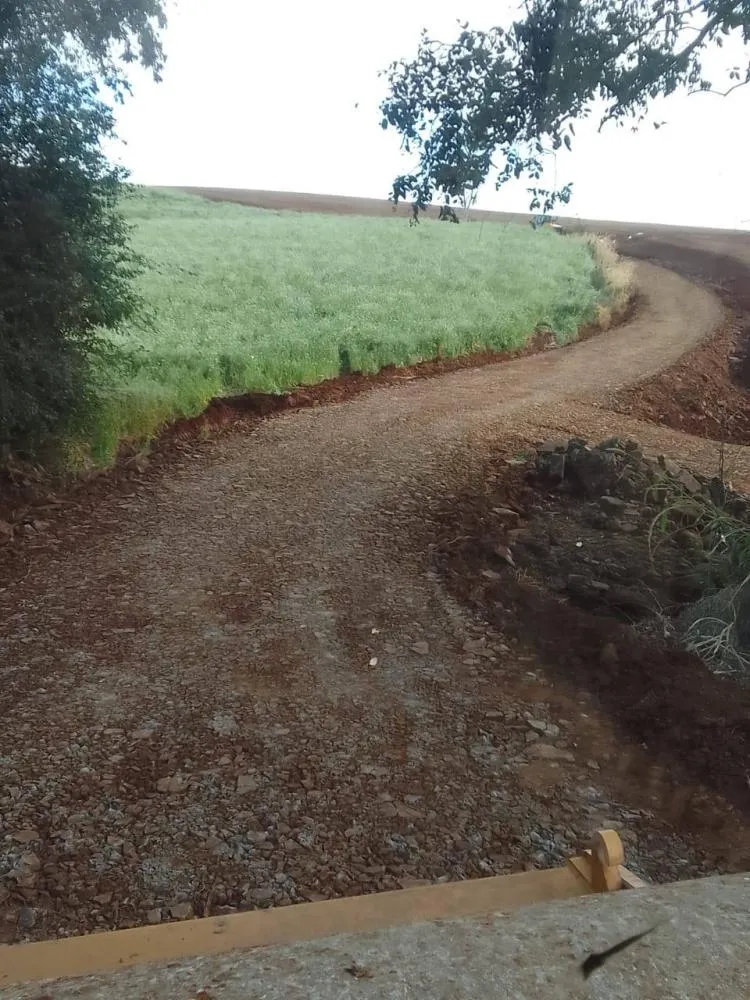 Prefeitura de Vista Gaúcha realiza melhorias em estradas da Linha Presidente Kennedy
