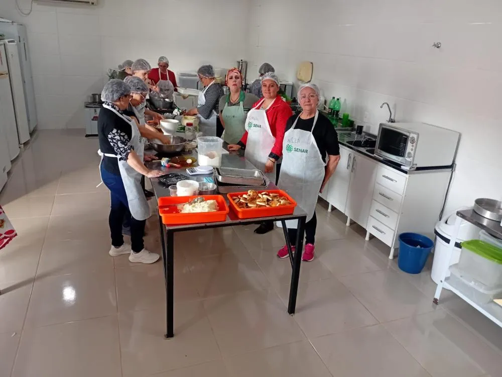 Curso de culinária com mandioca valoriza alimento regional 