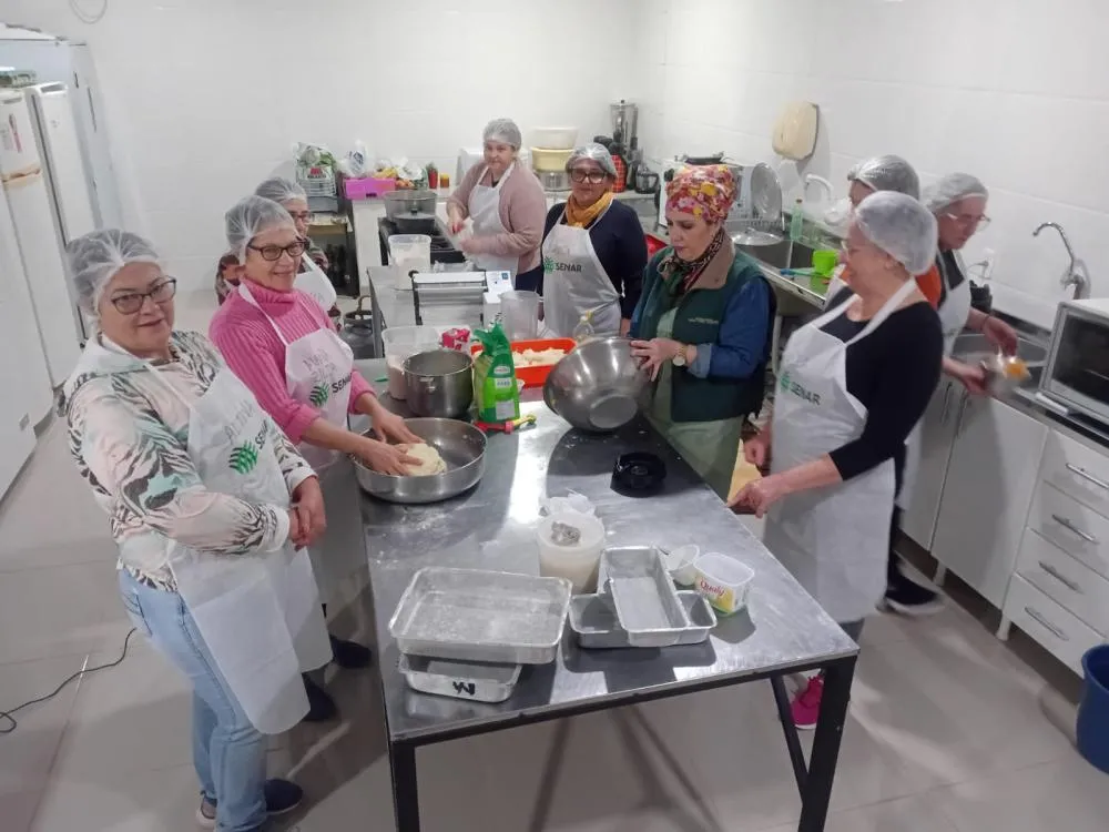 Curso de culinária com mandioca valoriza alimento regional 