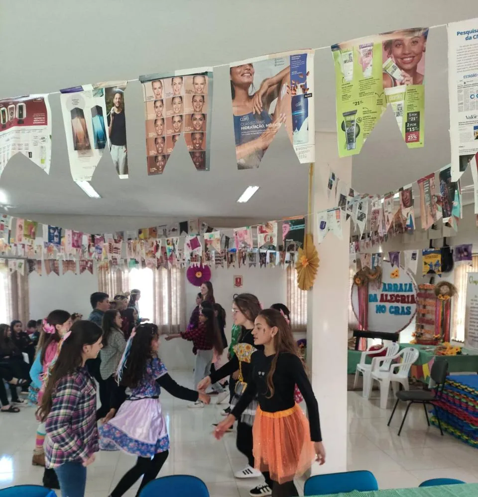 “Arraiá da Alegria” do CRAS reúne comunidade em festa inclusiva