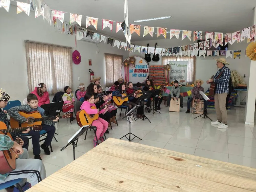“Arraiá da Alegria” do CRAS reúne comunidade em festa inclusiva