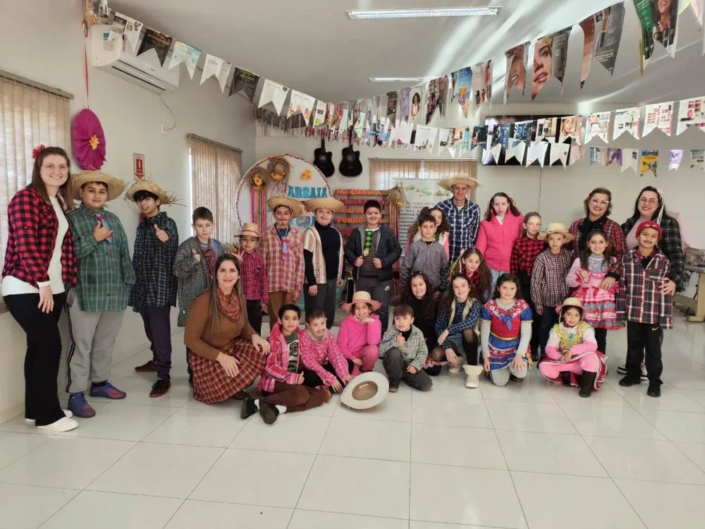 “Arraiá da Alegria” do CRAS reúne comunidade em festa inclusiva
