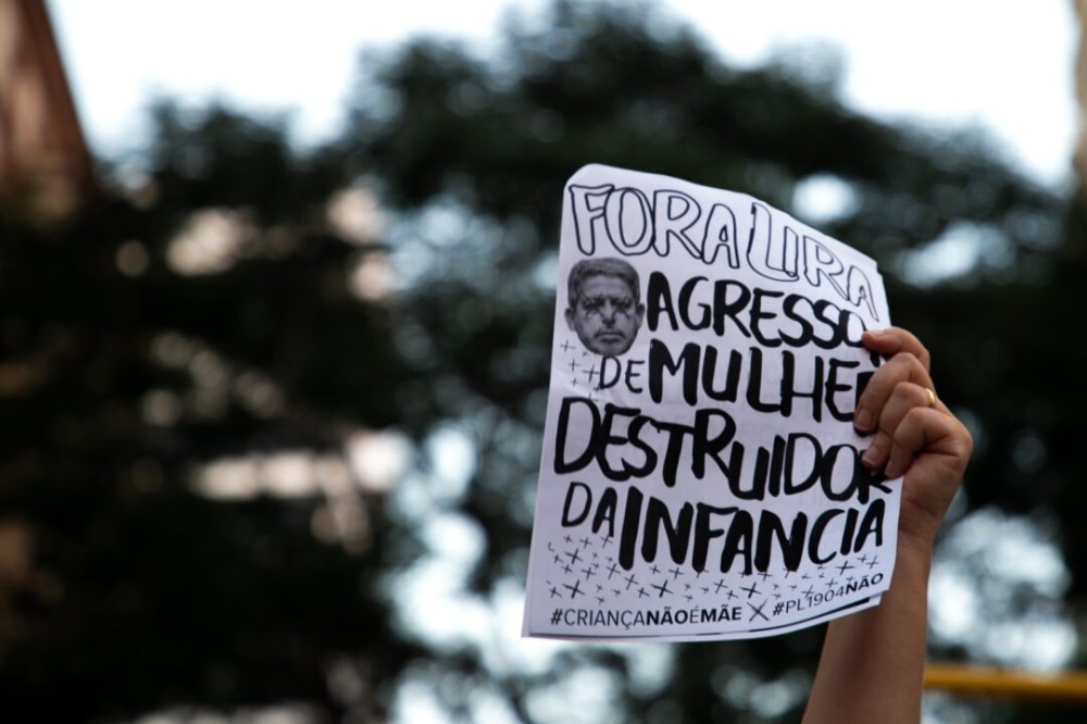 Ato contra o PL 1904 em Porto Alegre. Foto: Isabelle Rieger/Sul21