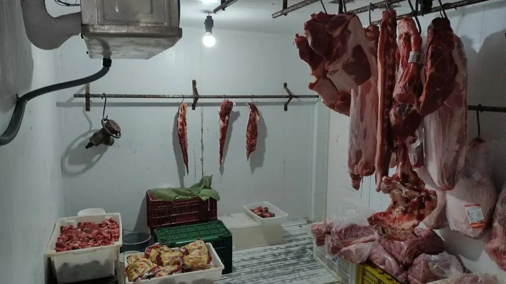 Fiscalização apreende mais de 900 quilos de produtos impróprios em Derrubadas