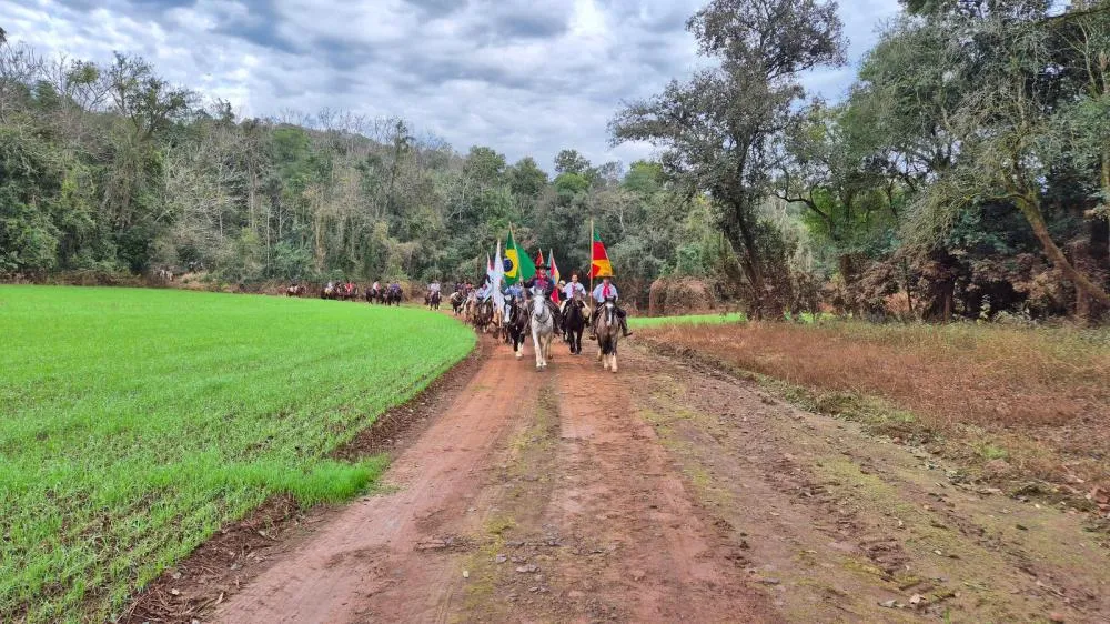 Três municípios recebem cavalgada em homenagem ao Tenente Portela Fagundes