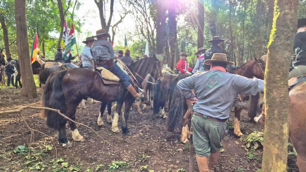 Três municípios recebem cavalgada em homenagem ao Tenente Portela Fagundes