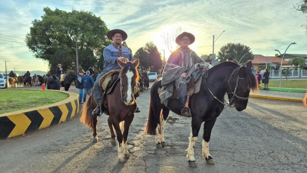Três municípios recebem cavalgada em homenagem ao Tenente Portela Fagundes