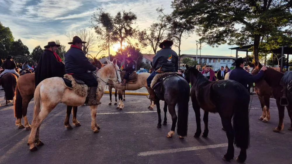 Três municípios recebem cavalgada em homenagem ao Tenente Portela Fagundes