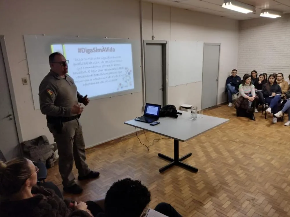 BM leva conscientização à Escola Francisco de Sales em Campo Novo