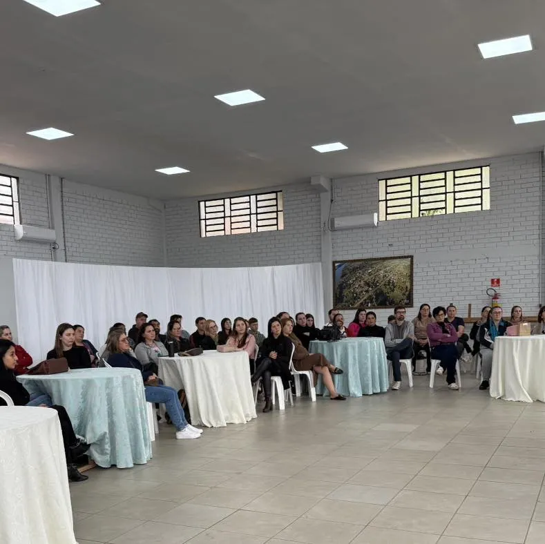 Formação pedagógica abre segundo semestre letivo