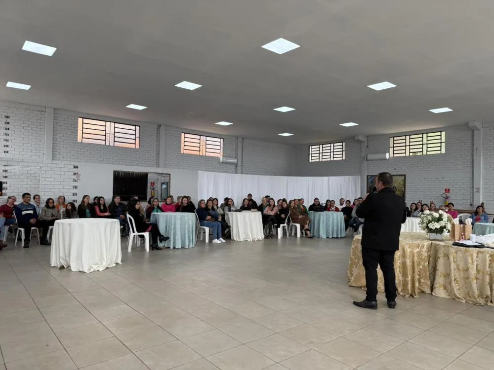 Formação pedagógica abre segundo semestre letivo