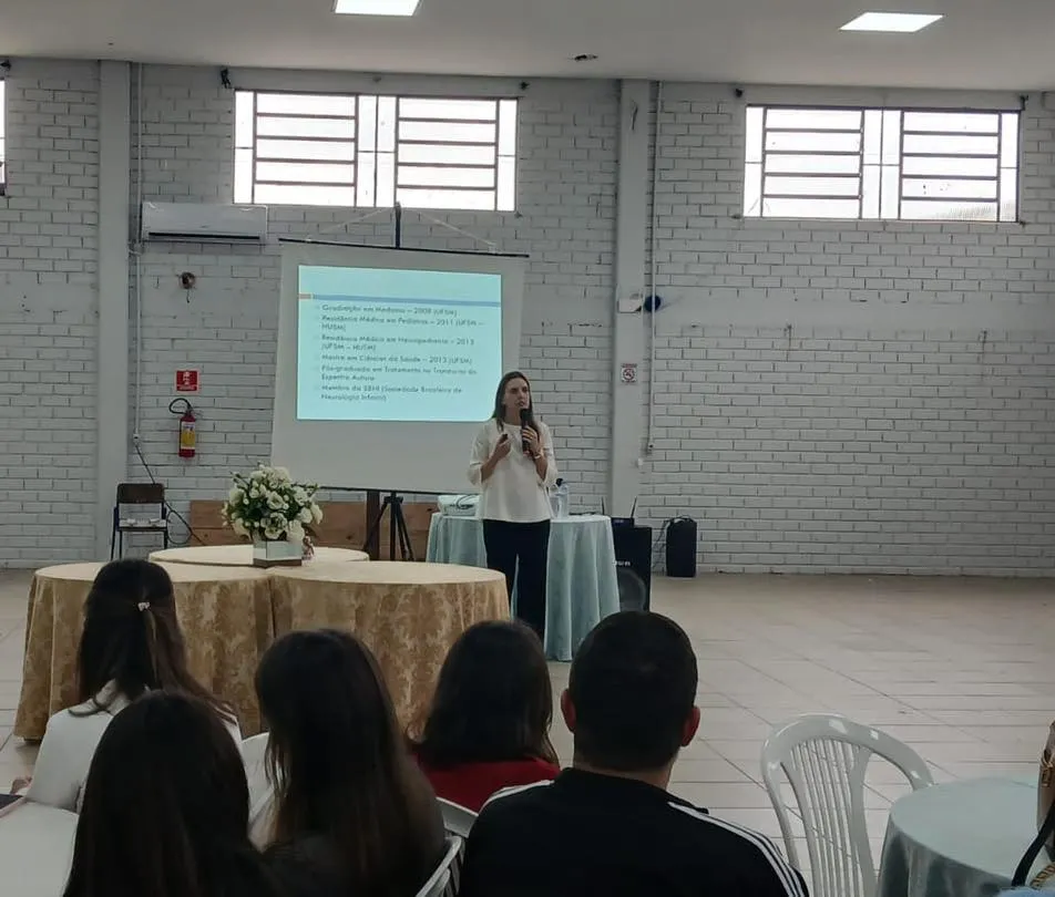 Formação pedagógica abre segundo semestre letivo