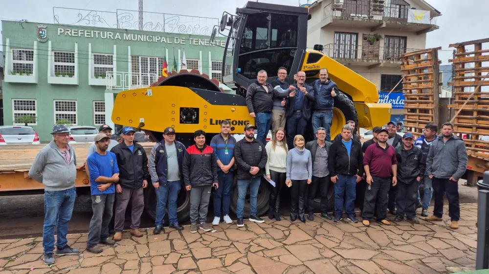Prefeitura investe em equipamentos para melhorar estradas e apoio à agricultura