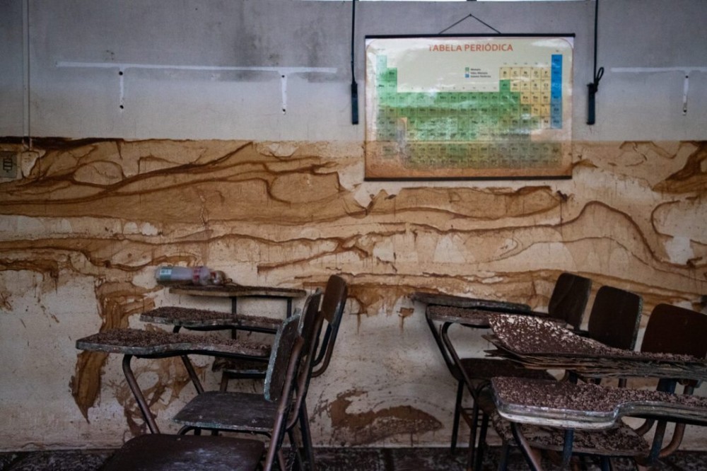A Escola Estadual Candido Godoy, no bairro Navegantes, ficou quase um mês inundada. Foto: Isabelle Rieger/Sul21