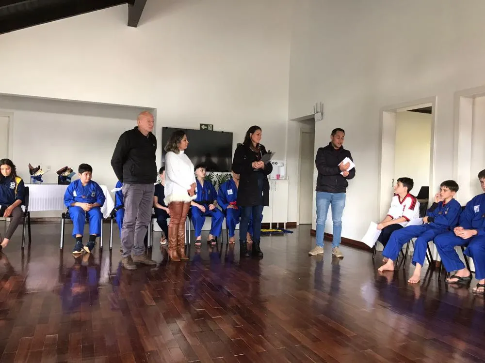 Apresentações e mensagens marcam homenagem do CRAS ao Dia dos Pais