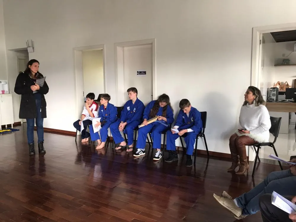Apresentações e mensagens marcam homenagem do CRAS ao Dia dos Pais