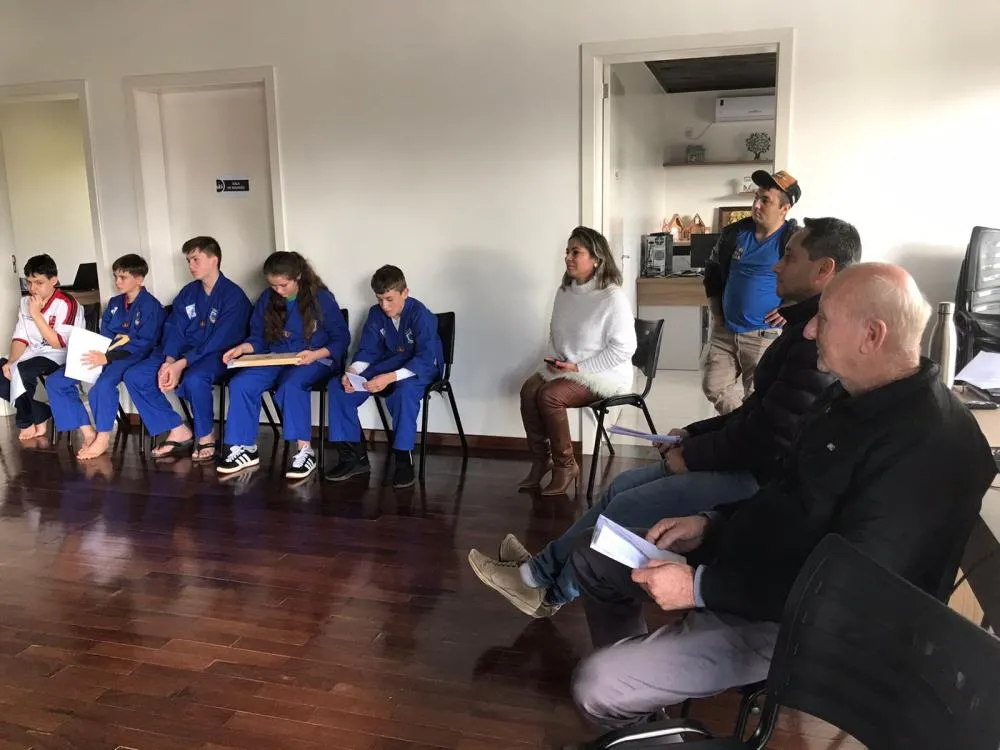Apresentações e mensagens marcam homenagem do CRAS ao Dia dos Pais