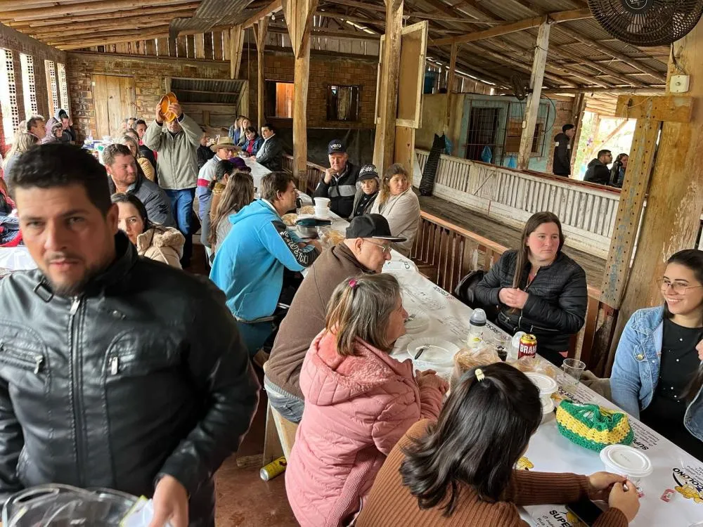 Escola Assis Brasil celebra integração com tradicional Festa da Família