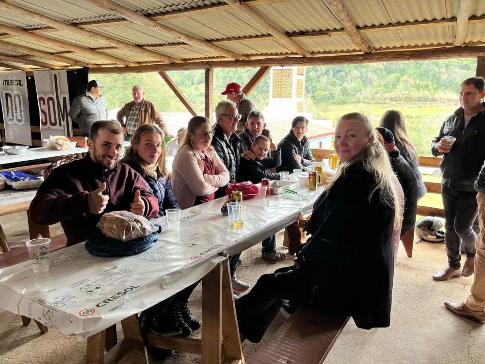 Escola Assis Brasil celebra integração com tradicional Festa da Família