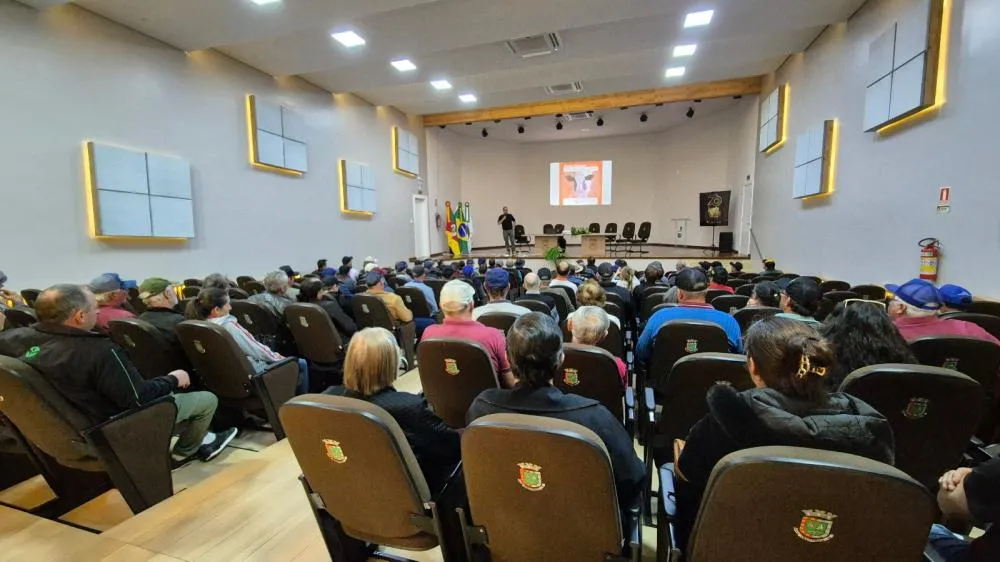 Prefeitura investe R$ 83 mil para apoiar a pecuária leiteira no município
