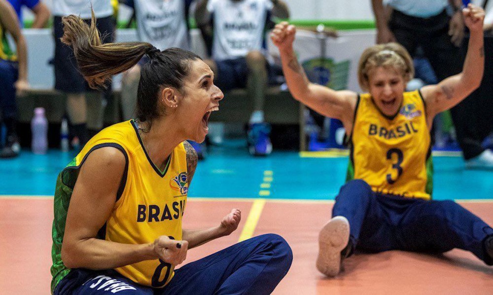 Em novembro, a seleção foi campeã mundial ao vencer as canadenses