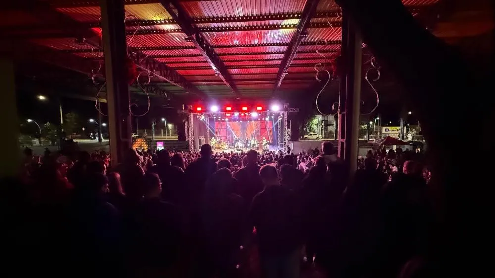 Mais de 2 mil pessoas prestigiam Show Baile dos 70 anos de Tenente Portela