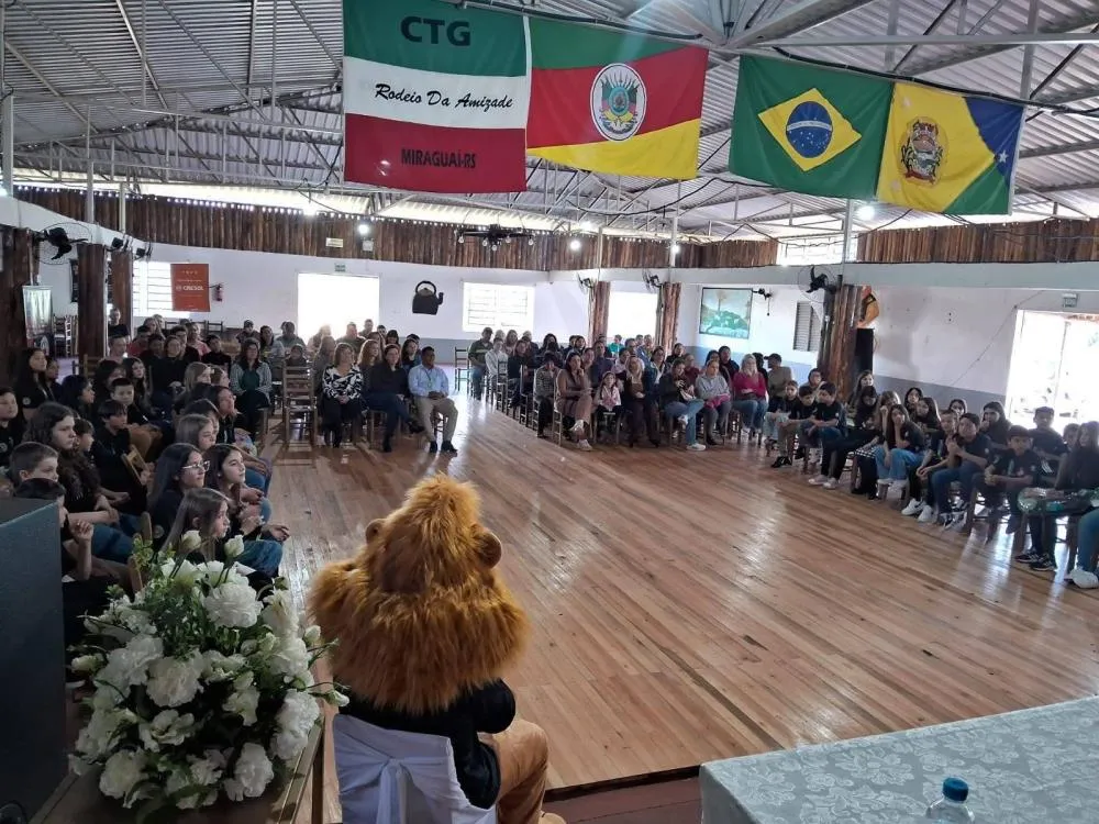 Formatura do PROERD reúne estudantes de escolas municipais e estaduais