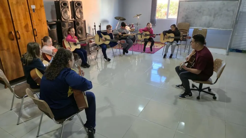 Música impulsiona talentos e fortalece vínculos no CRAS 