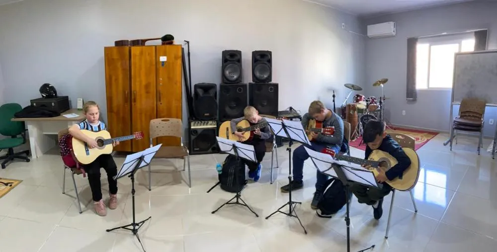 Música impulsiona talentos e fortalece vínculos no CRAS 