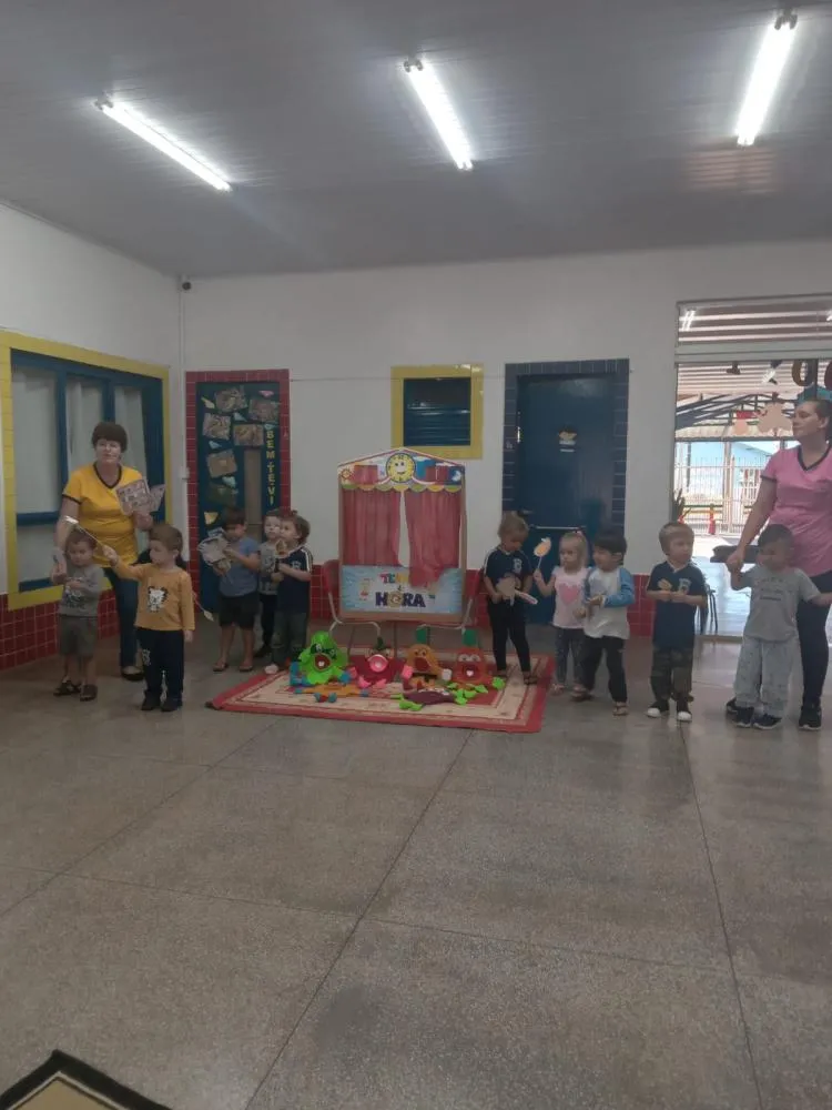Apresentações culturais e Cantinho da Leitura fortalecem ensino na Escola Meu Primeiro Passo