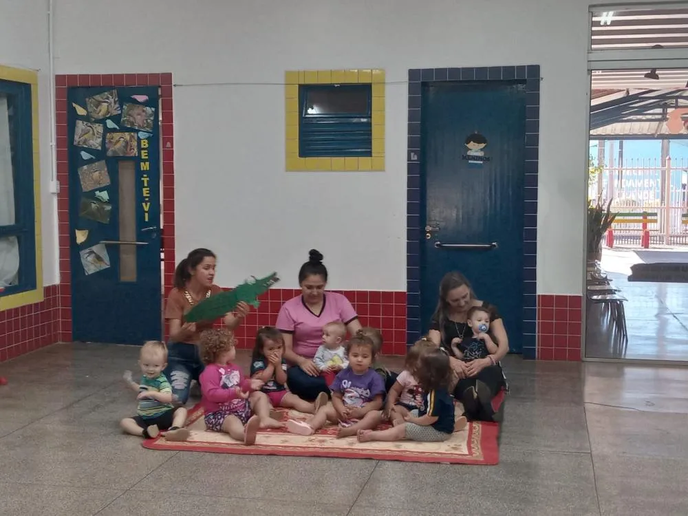 Apresentações culturais e Cantinho da Leitura fortalecem ensino na Escola Meu Primeiro Passo