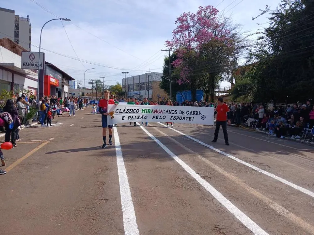 Tenente Portela celebra o 7 de Setembro com desfile cívico especial