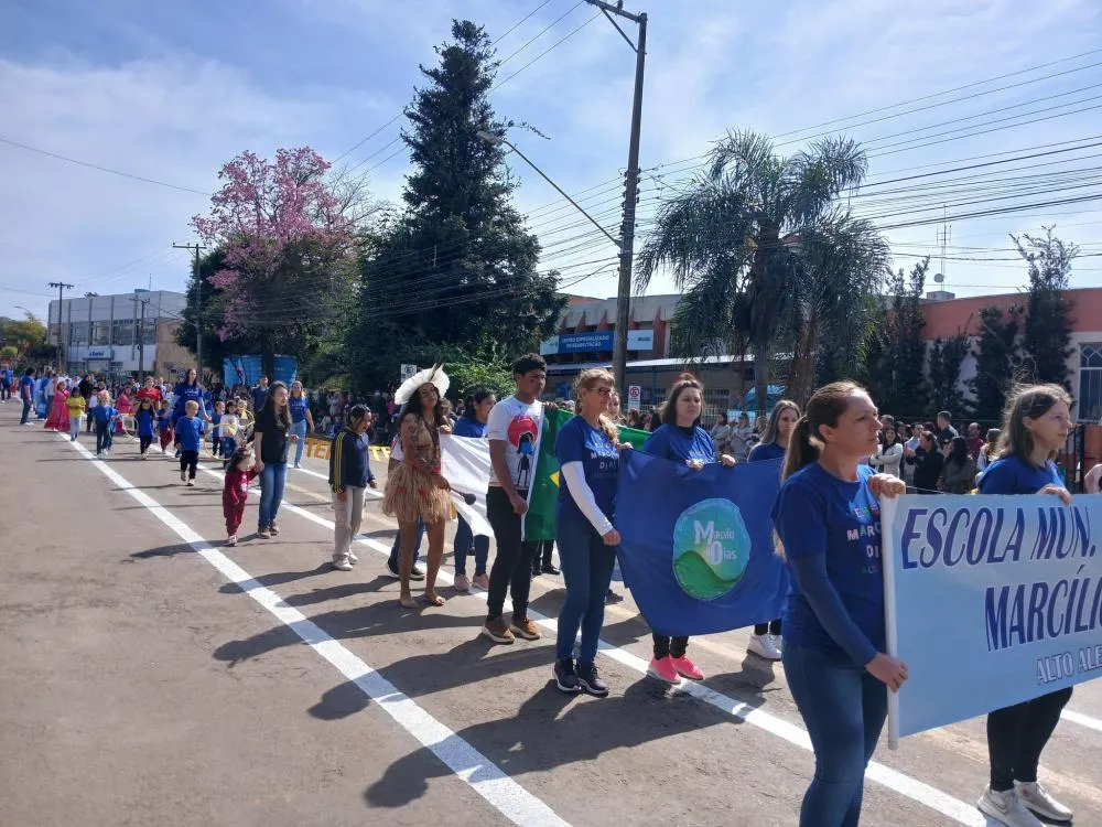 Tenente Portela celebra o 7 de Setembro com desfile cívico especial