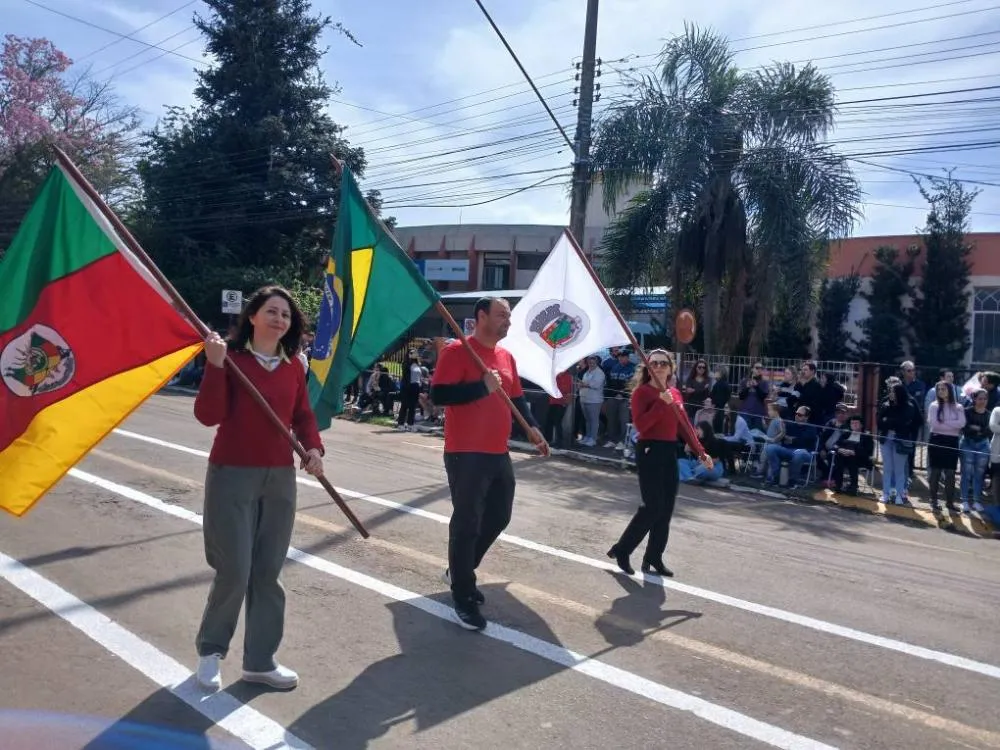 Tenente Portela celebra o 7 de Setembro com desfile cívico especial