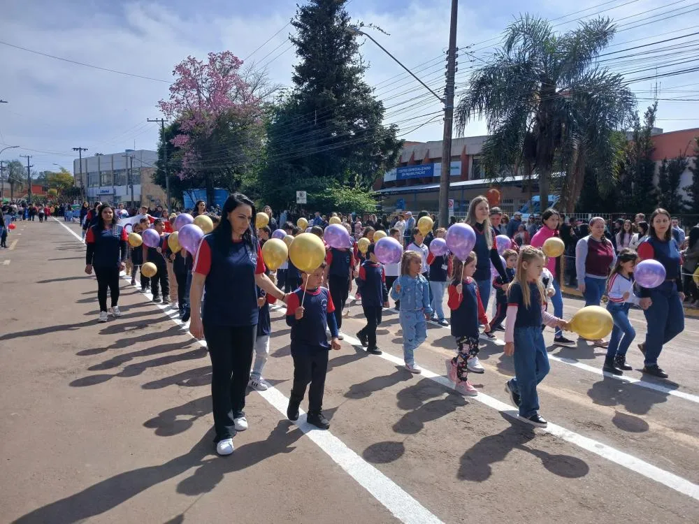 Tenente Portela celebra o 7 de Setembro com desfile cívico especial