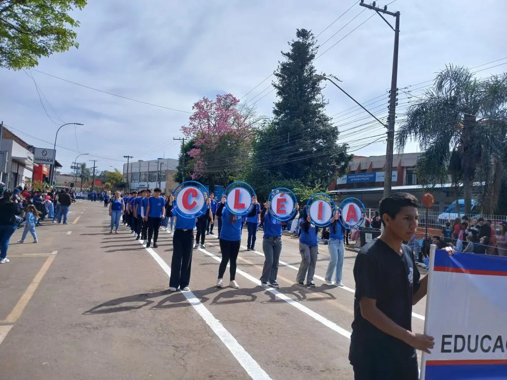 Tenente Portela celebra o 7 de Setembro com desfile cívico especial