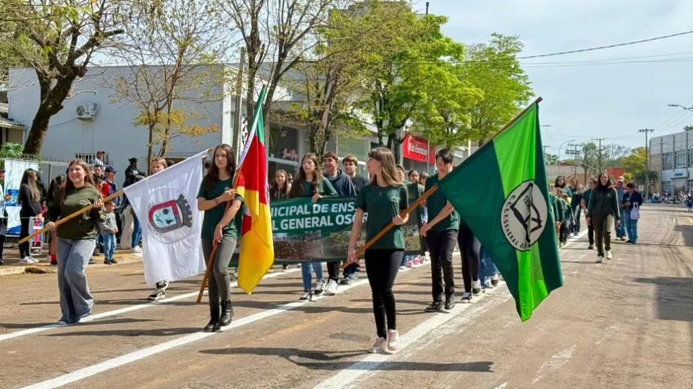 Tenente Portela celebra o 7 de Setembro com desfile cívico especial
